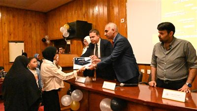 كلية الصيدلة بالفيوم تحتفل باستقبال الطلاب الجدد