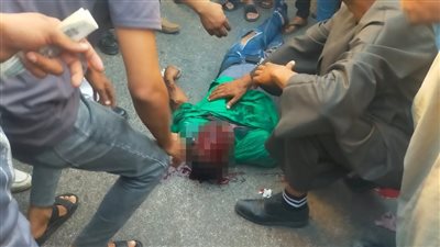 مصرع شاب صدمته سيارة سرفيس بميدان الأوقاف بنجع حمادي 