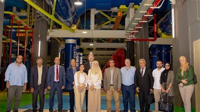 وفد المنتدى العربي للطاقة المتجددة يتفقد محطة التكييف المركزى بالعاصمة الإدارية 