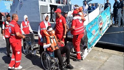 مركز البحث بوزارة الدفاع ينفذ محاكاة لإنقاذ عبارة تعرضت للغرق 