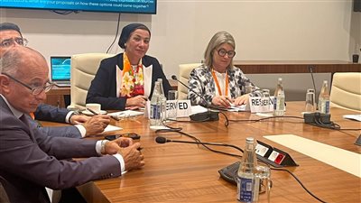 وزيرة البيئة تدير مع الجانب الأسترالي مشاورات الهدف الجمعي الكمي لتمويل المناخ 