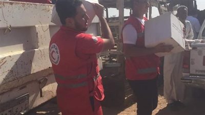 قافلة مشتركة بين الهلال الأحمر وجامعة عين شمس لأهالي حلايب وشلاتين