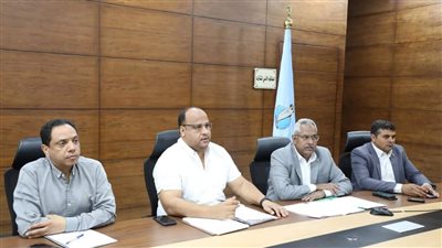 سكرتير عام مساعد البحر الاحمر يتابع المخططات الاستراتيجية بالمحافظات الجنوبية