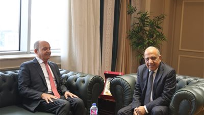وزير الكهرباء يستقبل سفير المملكة الأردنية الهاشمية بالقاهرة لبحث سبل دعم الشراكة