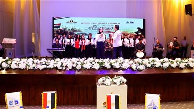 كورال أون يتألق في حفل جامعة عين شمس بنصر أكتوبر 