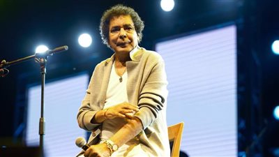 محمد منير.. حكايات السر والعلن في حياة 