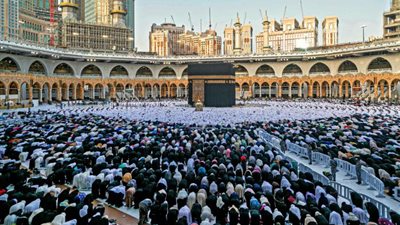 بث مباشر.. شعائر صلاة الجمعة بالحرمين الشريفين
