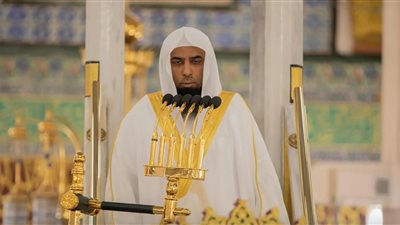 خطيب المسجد النبوي: شر الرجال من كان متغطرسًا ومعجبًا بنفسه