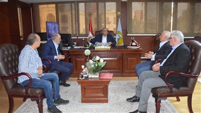 محافظ الغربية يلتقي أعضاء مجلسي النواب والشيوخ لبحث مطالب المواطنين
