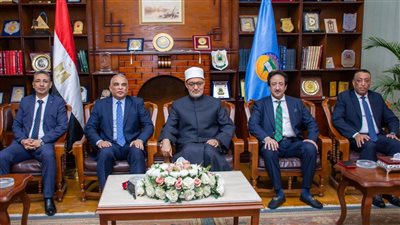 مفتي الديار المصرية يشارك في ندوة 