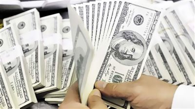 ضبط تجار في النقد الأجنبي بقيمة 5 مليون جنيه