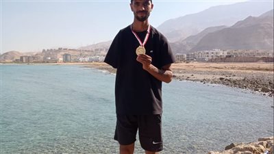 لاعب الفيوم يفوز بالميدالية الذهبية فى سباق الدراجات لذوى الهمم