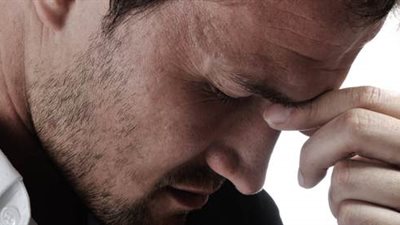 طبيبة تكشف أبرز الأطعمة المضادة للقلق وأخرى تزيد منه