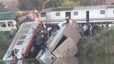 23 سيارة إسعاف لنقل مصابي حادث قطار المنيا 
