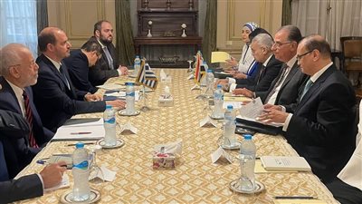 نائب وزير الخارجية يبحث مع نظيره اليوناني تطوير المبادرة الرئاسية 