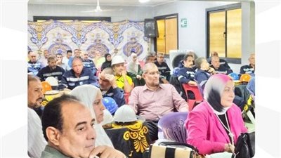 وزارة العمل تنظم ندوة 