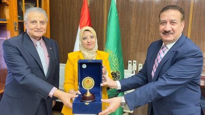 محافظ المنوفية يستقبل وفد صندوق مكتبات مصر العامة لبحث مشروع مكتبة دنشواى 