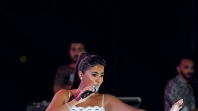 روبي تطل بالأبيض الجريء في عيد ميلادها