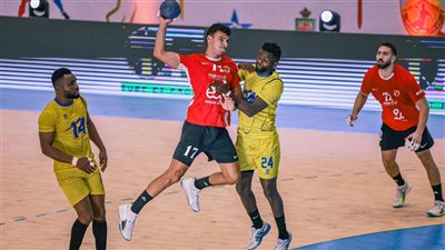 كاستيلو رجل مباراة الأهلي وسي إف جي الكونغولي