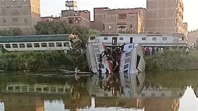 محافظ أسوان يتابع حالة المصابين فى حادث قطار المنيا  
