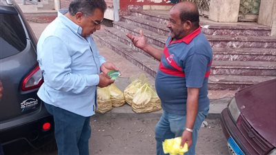 محافظ الدقهلية يقوم بجولة مفاجئة على المخابز بالمنصورة وطلخا 