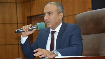 الدقهلية تناقش الموقف التنفيذي بتطبيق قانون المحال العامة 