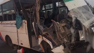 مصرع وإصابة 12 شخصًا في حادث تصادم بطريق الإسماعيلية السويس