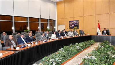  وزير الإسكان يلتقي مجموعة من المطورين العقاريين لبحث مشاركتهم بالمنتدى الحضري العالمي