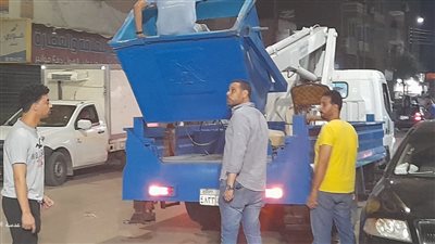 حملات لإجراء صيانة شاملة لأعمدة الإنارة بحى الشهداء 