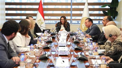 وزيرة التنمية المحلية تتابع مع البنك الأوروبي مشروع مصرف كيتشنر والتعاون المشترك 