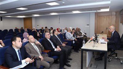 دراسة إضافة برامج دراسية في الاقتصاد الأخضر بجامعة عين شمس 