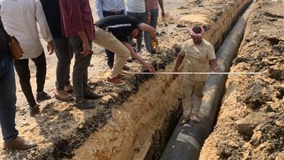 العضو المنتدب لشركة مياه الشرب الدقهلية يتابع  تنفيذ مشروع خط ديسط
