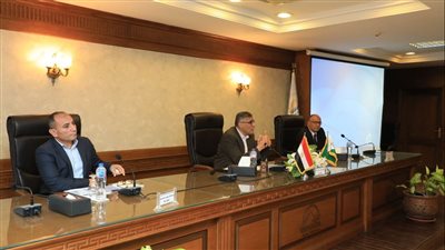 محافظ الجيزة يتابع العمل بملفات التصالح في مخالفات البناء 