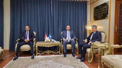 محافظ دمياط يستقبل رئيس البورصة المصرية ورئيسي جامعتي دمياط وحورس 