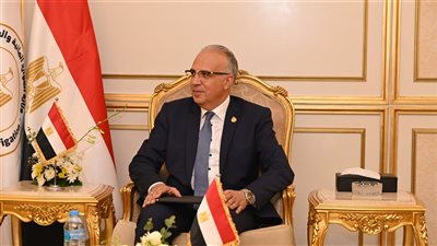 وزير الري يلتقي مدير إدارة المياه بالبنك الافريقي للتنمية