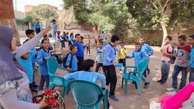 يوم رياضي وألعاب ترفيهية لرواد مركز شباب الغريزات بالمراغة 