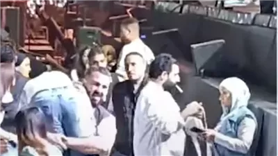 إصابة العشرات من الفتيات بحالات اغماء أثناء حفل تامر حسنى بالإسكندرية 