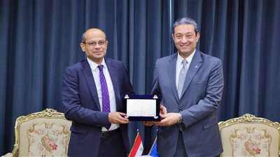 محافظ دمياط ورئيس البورصة يفتتحان الدورة السابعة لمؤتمر البورصة للتنمية