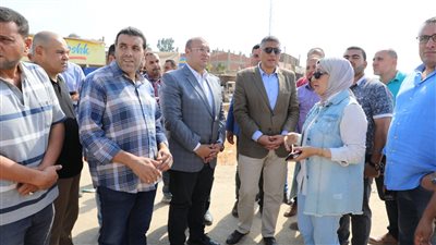 رصف وتطوير عدد من الطرق الرابطة بين المراكز والقري بكرداسة وأوسيم ومنشاة القناطر 