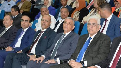 وزير العمل ومحافظ الإسماعيلية يشهدان انطلاق مبادرة 
