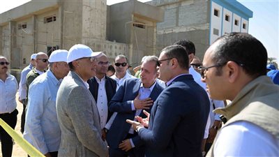  رئيس الوزراء يتفقد محطة مياه العدوة بالمنيا 
