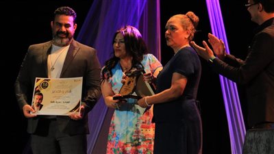 تكريم بدرية طلبة في إفتتاح الدورة 5 لمهرجان المسرح العربي.. صور