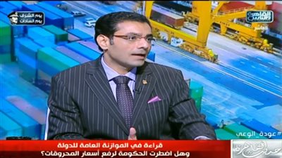 اقتصادي: الحكومة كانت بين خيارين لتحريك أسعار الوقود 