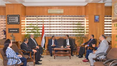 انطلاق الملتقى التوظيفى الثانى بكلية التجارة 