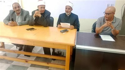 رئيس منطقة البحر الأحمر الأزهرية يبحث تقارير سير العملية التعليمية