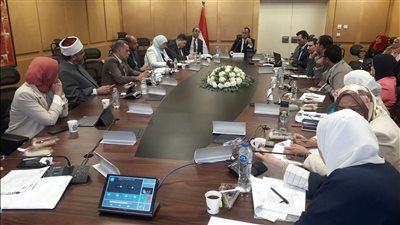 اللجنة العليا للأسر البديلة تبحث الطلبات المقدمة من الراغبين في كفالة أطفال