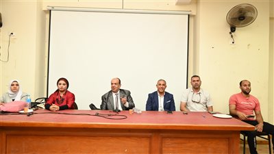   ندوة عن طلاب الجامعة والجمهورية الجديدة فى كلية التربية الرياضية بالفيوم