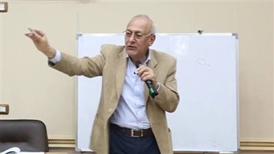 «العلمانيون الأقباط» يفندون أسباب الحملة على «جوزيف موريس» و«سينوت شنودة»