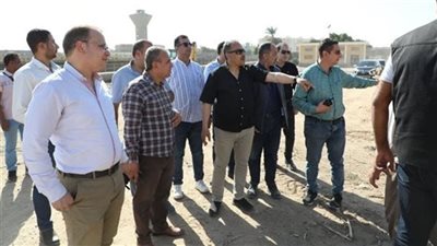 محافظ الشرقية يتفقد مشروع توسعات محطة معالجة صرف صحي 