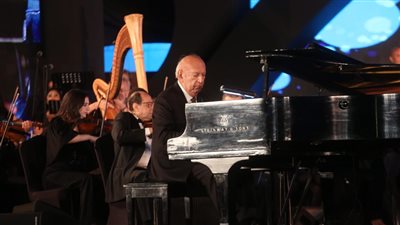 عمر خيرت يبدع فى ليلة أسطورية حالمة بمهرجان الموسيقى العربية.. صور